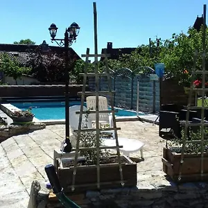 https://chambre-dhotes-le-chat-botte-espedaillac.midi-pyreneeshotels.com
